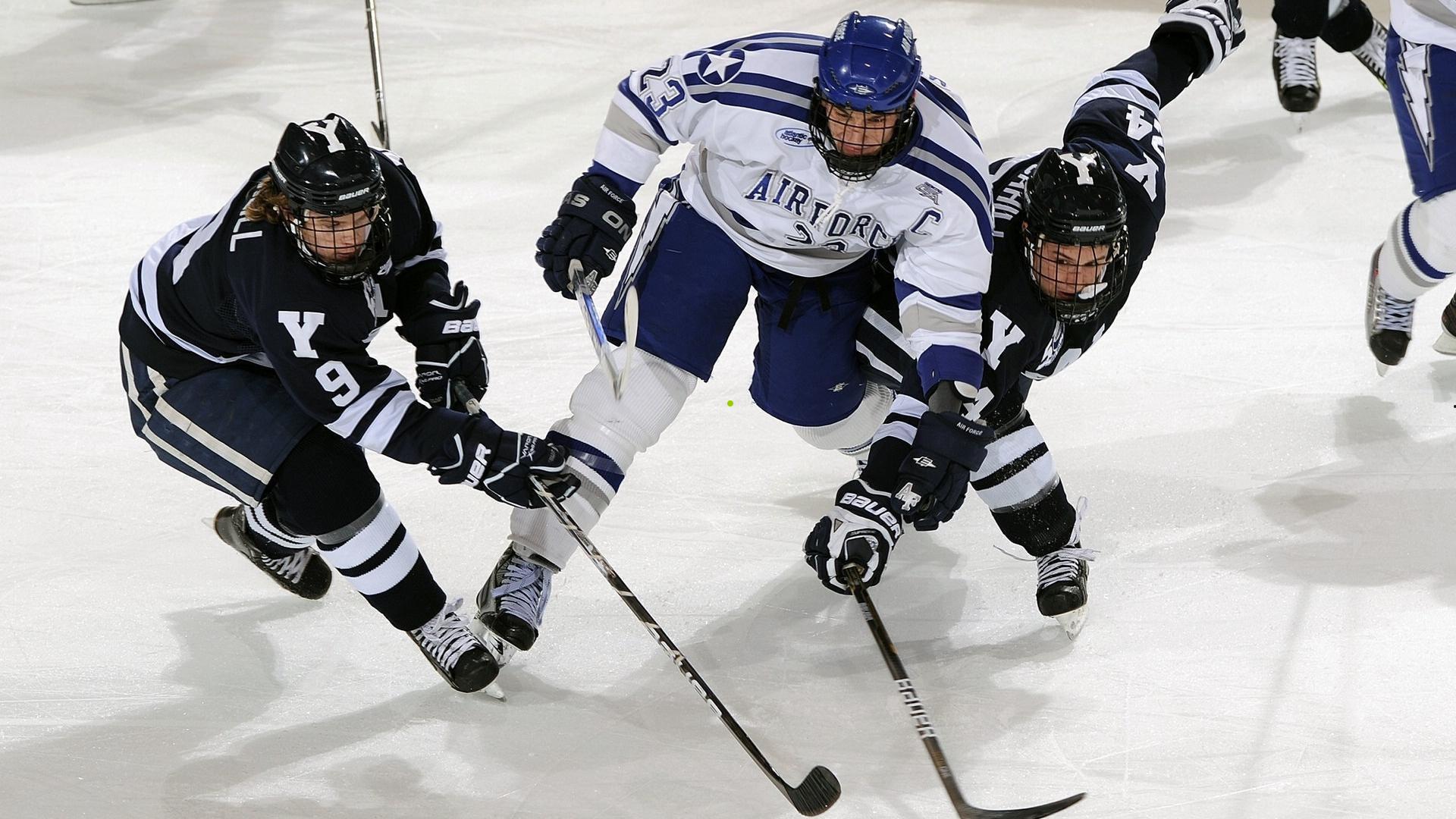 国足选拔队新气象，无畏压力无怨言 扬科维奇以静制动掌全局